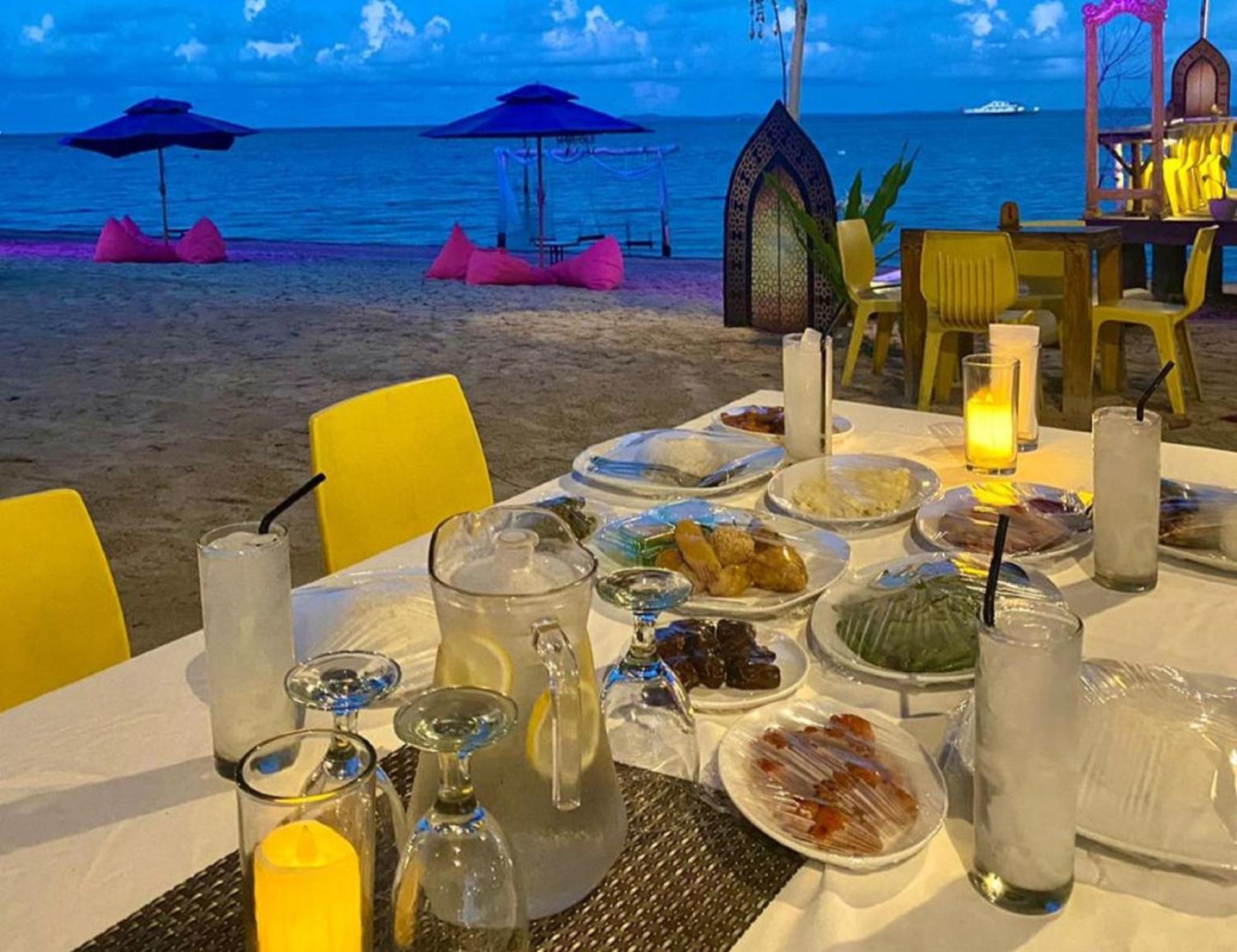 Marjoly Beach Resort Telukbakau Bagian luar foto