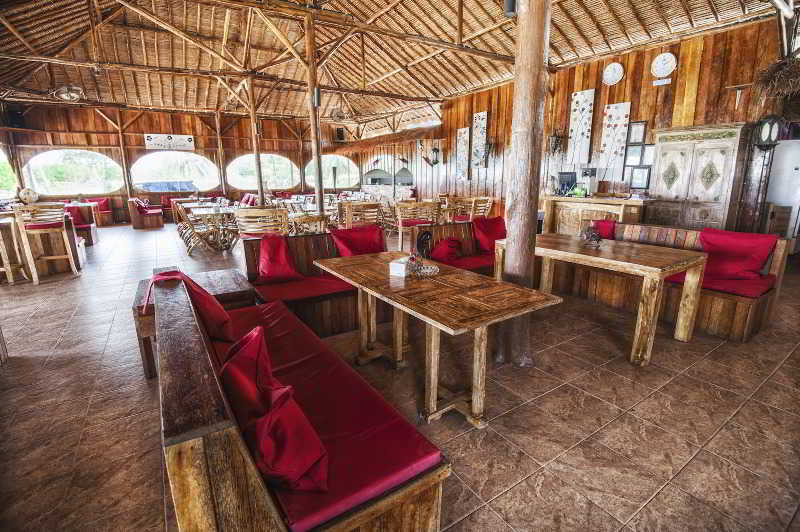 Marjoly Beach Resort Telukbakau Bagian luar foto