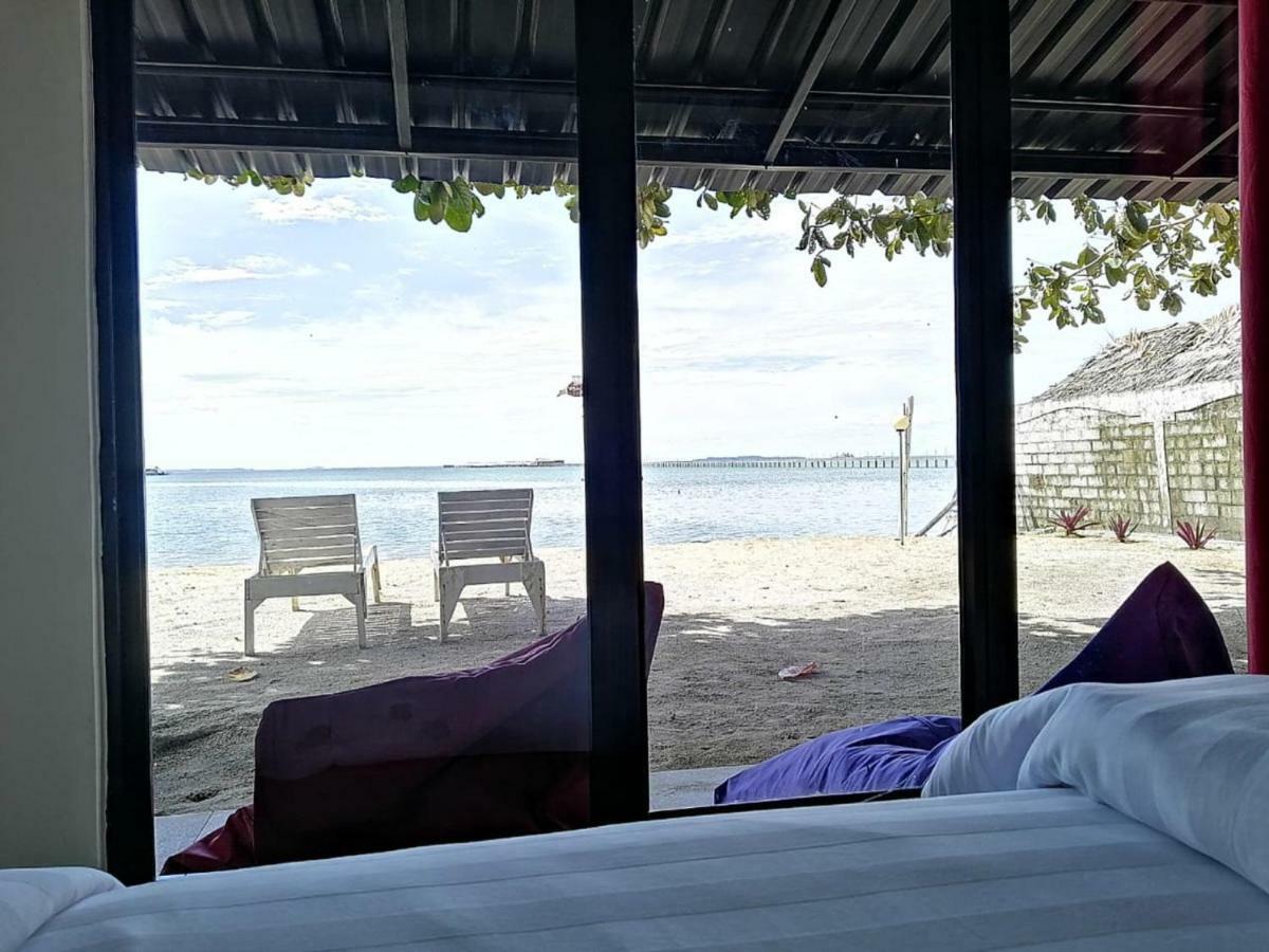 Marjoly Beach Resort Telukbakau Bagian luar foto