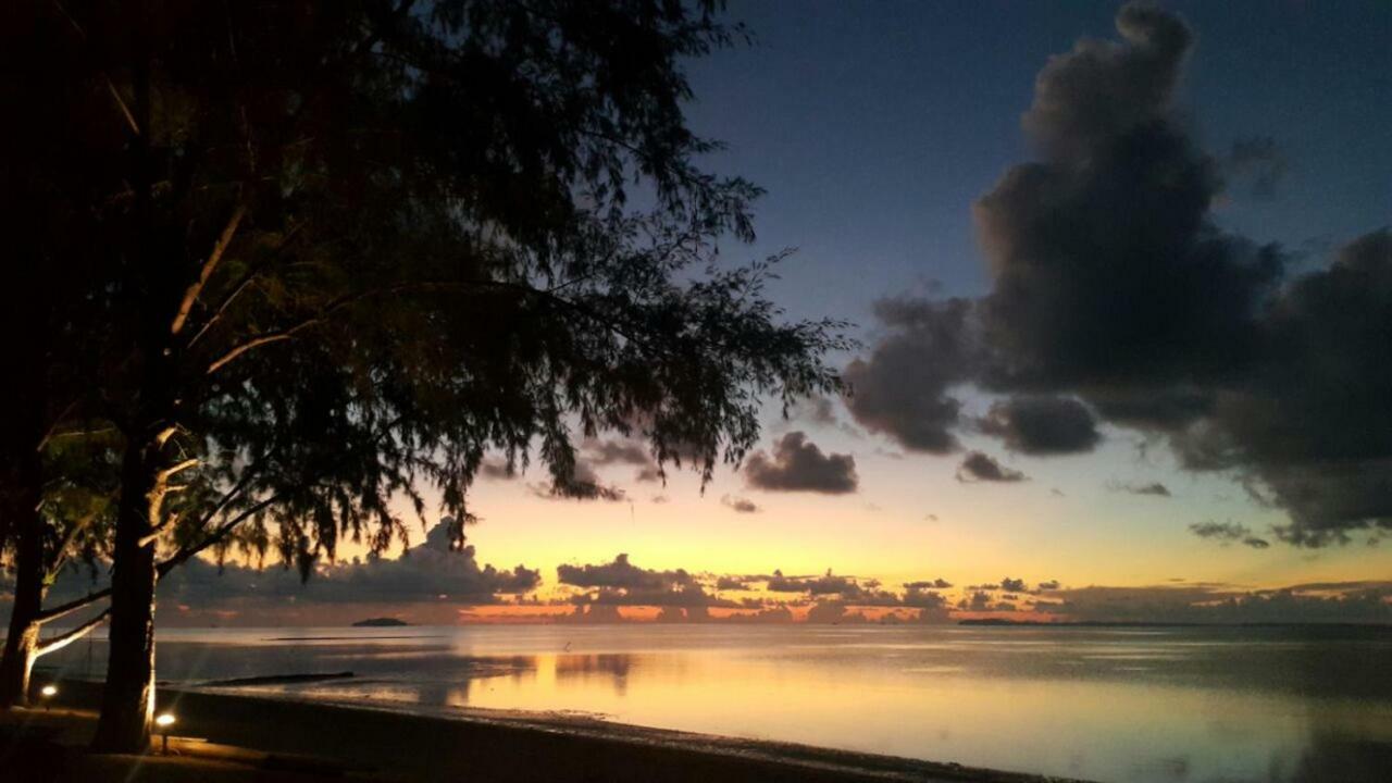 Marjoly Beach Resort Telukbakau Bagian luar foto